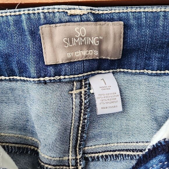 CHICOS Womens plus size denim capris - Picture 3 of 7